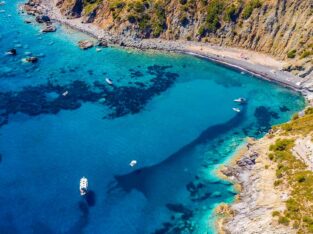Beach of the tombs Elba